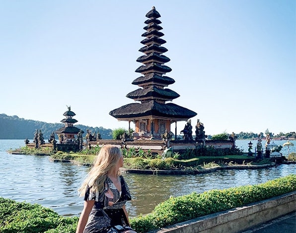 Brama Arama Wihara, Ulun Danu Temple, Lovina Beach, Wanagiri Hidden Hill, Handara Gate